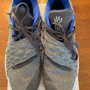Nike Kyrie Irving Low “Uncle Drew”, like NEW, size 11 with box